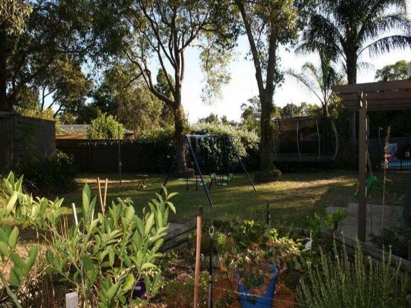 29 Betti Road, Kalamunda WA 6076