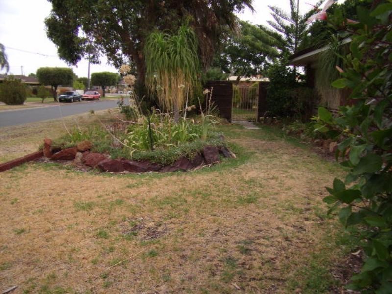 6 Haffner Court, Maddington WA 6109