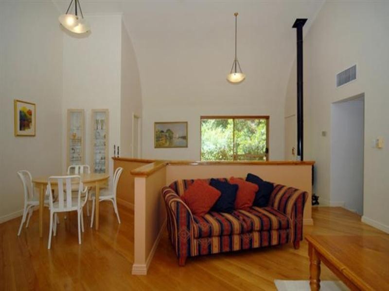 21 Grenville Road, Gooseberry Hill WA 6076