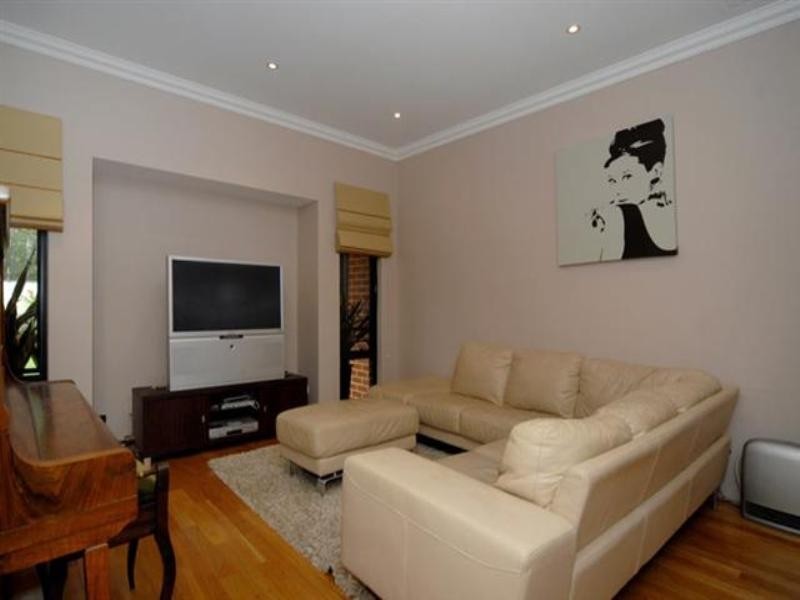 49 Poets Lane, Kalamunda WA 6076