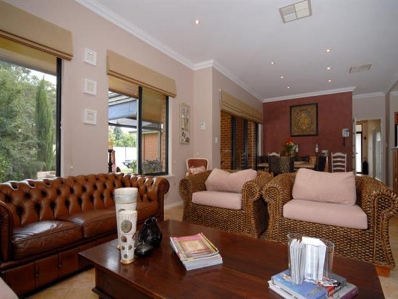 49 Poets Lane, Kalamunda WA 6076