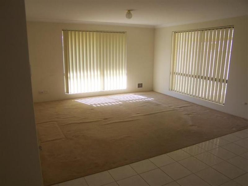 6 St John Road, Wattle Grove WA 6107