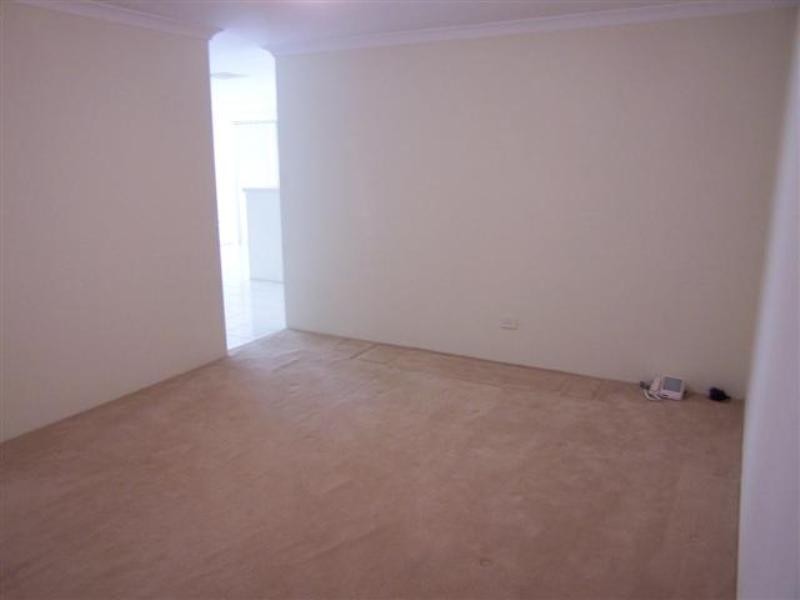 6 St John Road, Wattle Grove WA 6107