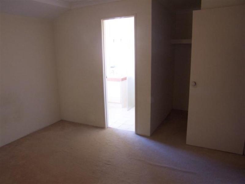 6 St John Road, Wattle Grove WA 6107