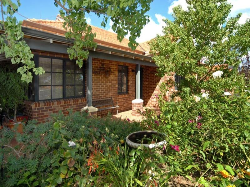 37-39/1 Central Road, Kalamunda WA 6076