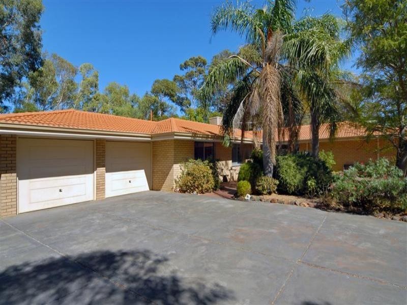 51 Norwood Road, Maida Vale WA 6057