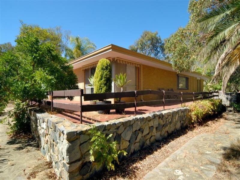 51 Norwood Road, Maida Vale WA 6057