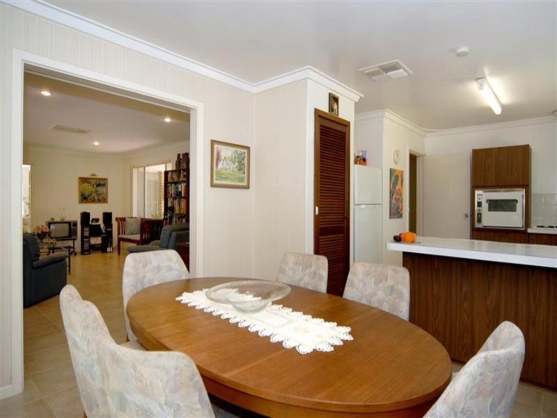 51 Norwood Road, Maida Vale WA 6057