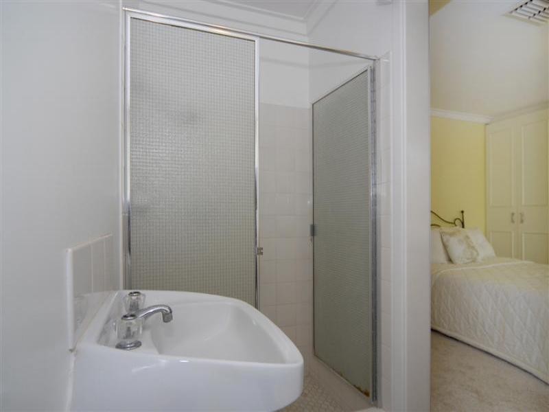 51 Norwood Road, Maida Vale WA 6057