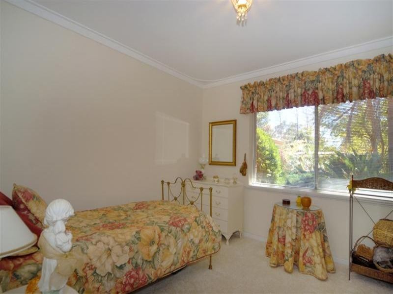 51 Norwood Road, Maida Vale WA 6057