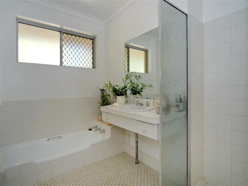 51 Norwood Road, Maida Vale WA 6057