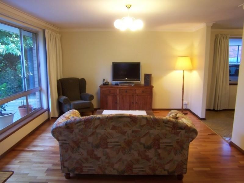 21 Hunter Drive, Lesmurdie WA 6076