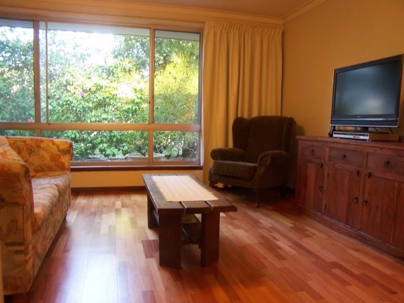 21 Hunter Drive, Lesmurdie WA 6076