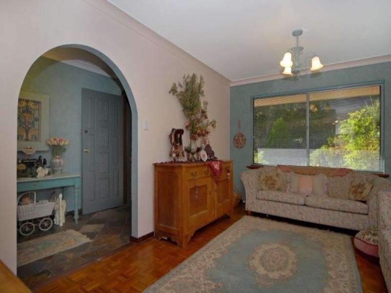 14 Francis Street, Kalamunda WA 6076