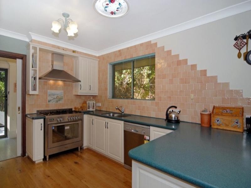 14 Francis Street, Kalamunda WA 6076