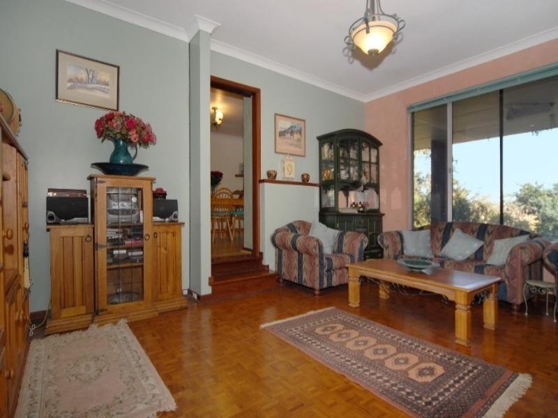 14 Francis Street, Kalamunda WA 6076