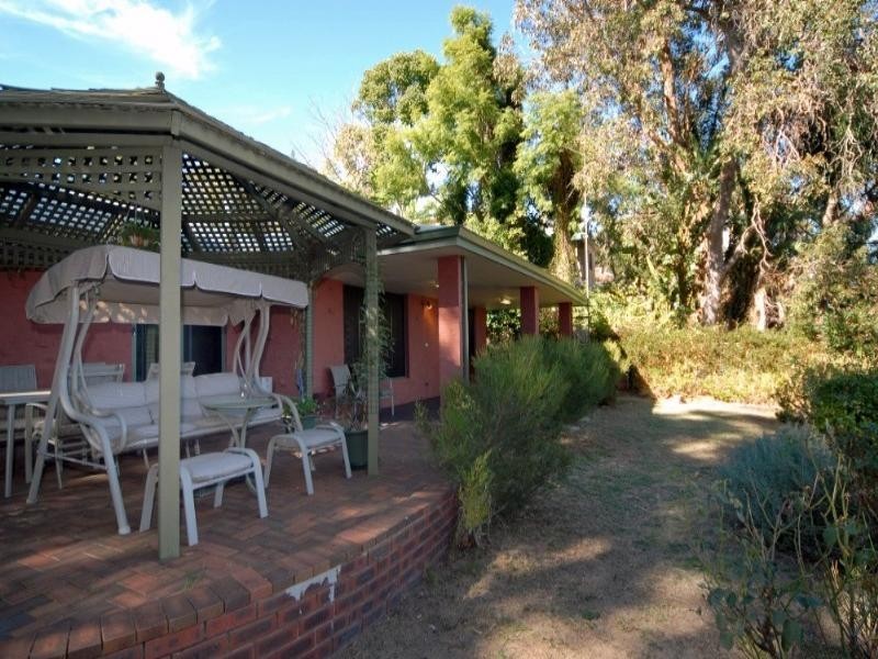 14 Francis Street, Kalamunda WA 6076