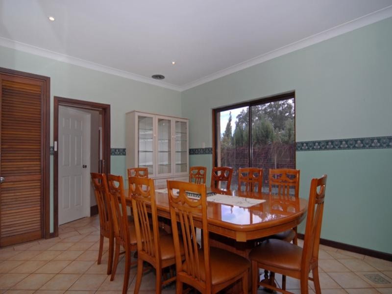 17 Petunia Street, Kalamunda WA 6076