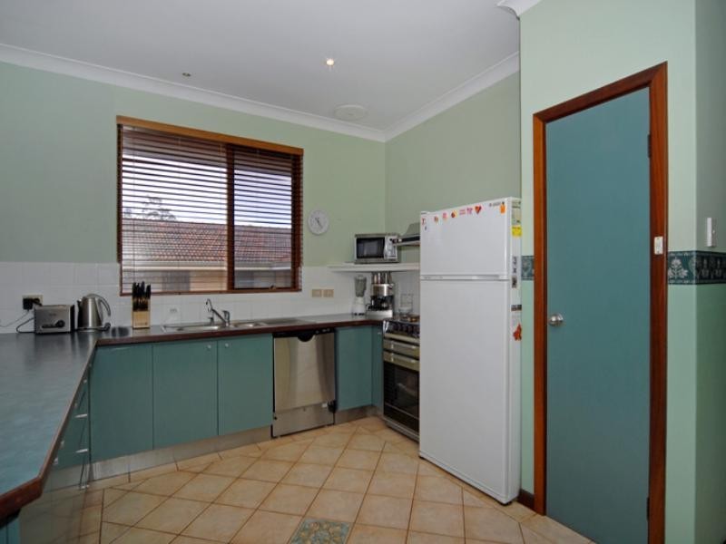 17 Petunia Street, Kalamunda WA 6076