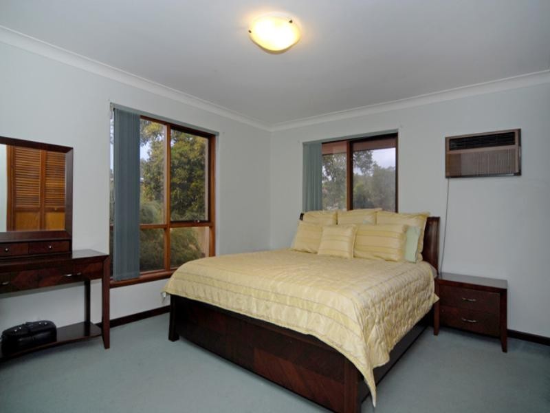 17 Petunia Street, Kalamunda WA 6076