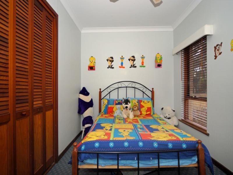 17 Petunia Street, Kalamunda WA 6076