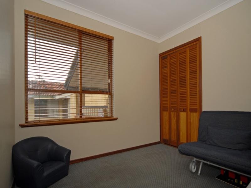 17 Petunia Street, Kalamunda WA 6076