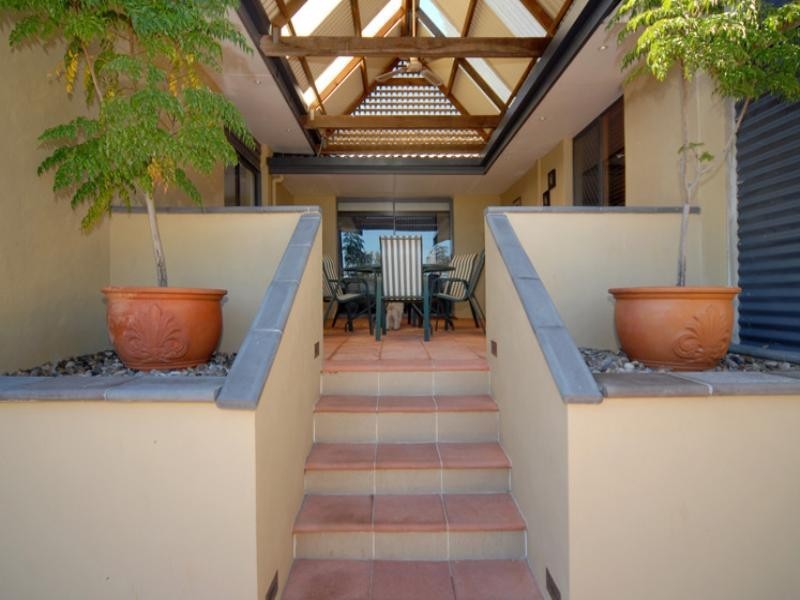 17 Petunia Street, Kalamunda WA 6076