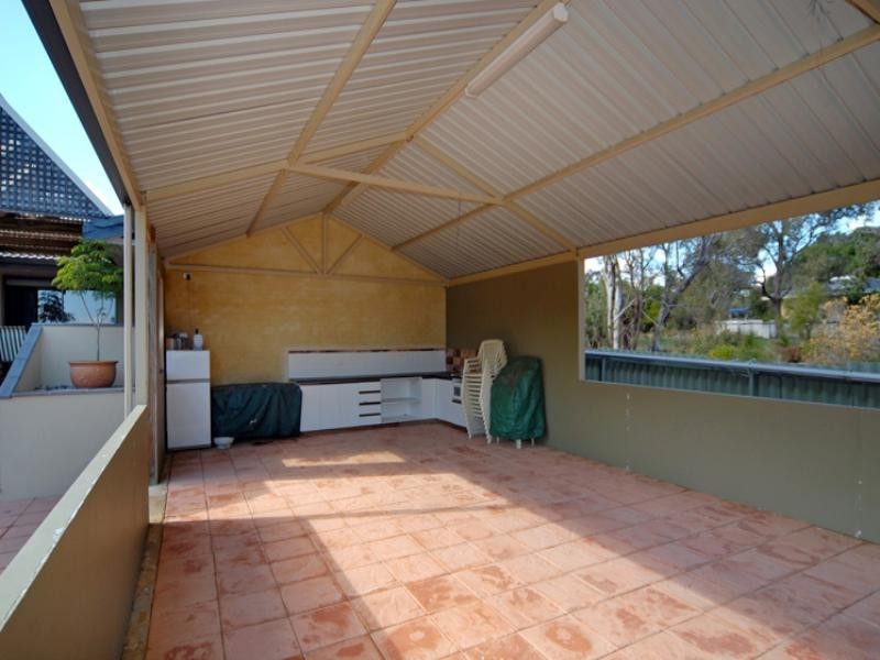 17 Petunia Street, Kalamunda WA 6076