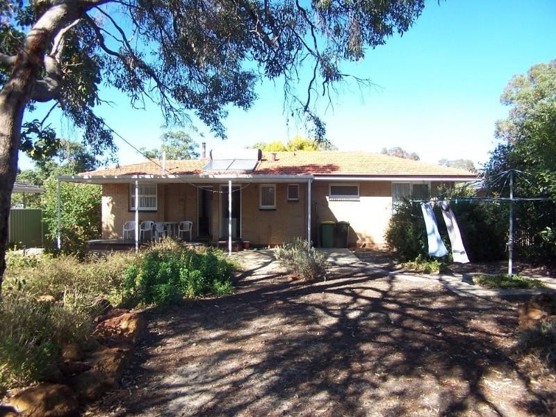 20 Corella Street, Lesmurdie WA 6076