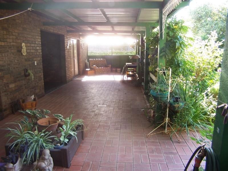 15 Sampson Road, Kalamunda WA 6076