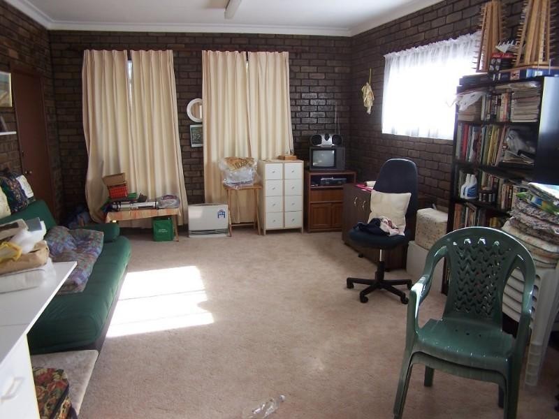 15 Sampson Road, Kalamunda WA 6076