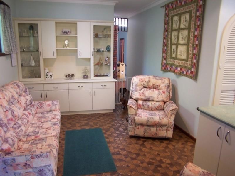 15 Sampson Road, Kalamunda WA 6076