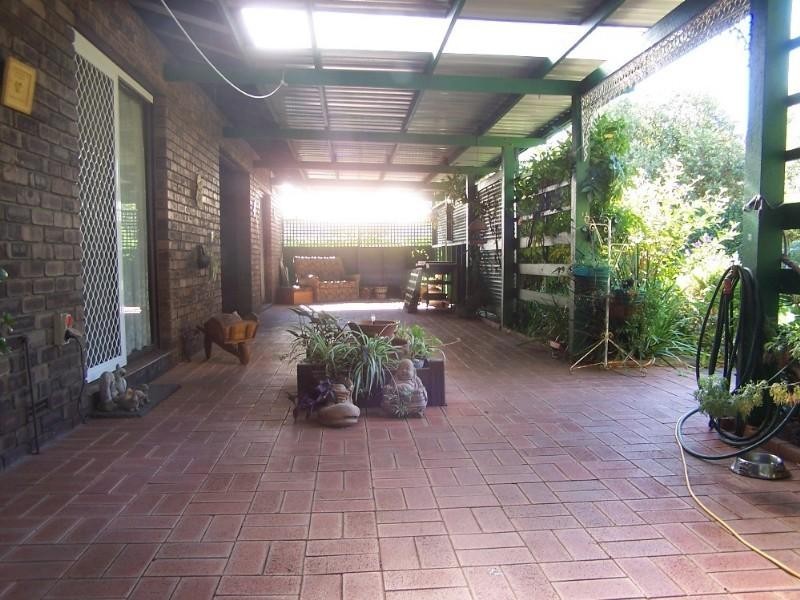 15 Sampson Road, Kalamunda WA 6076