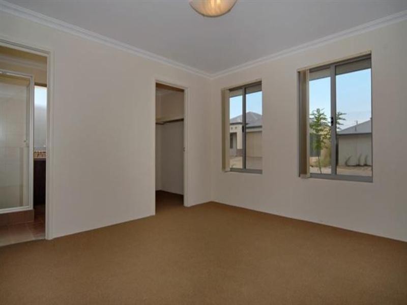 2/44 Range View Road, High Wycombe WA 6057