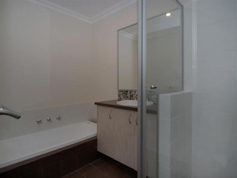 2/44 Range View Road, High Wycombe WA 6057