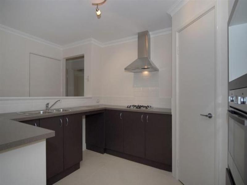 2/44 Range View Road, High Wycombe WA 6057