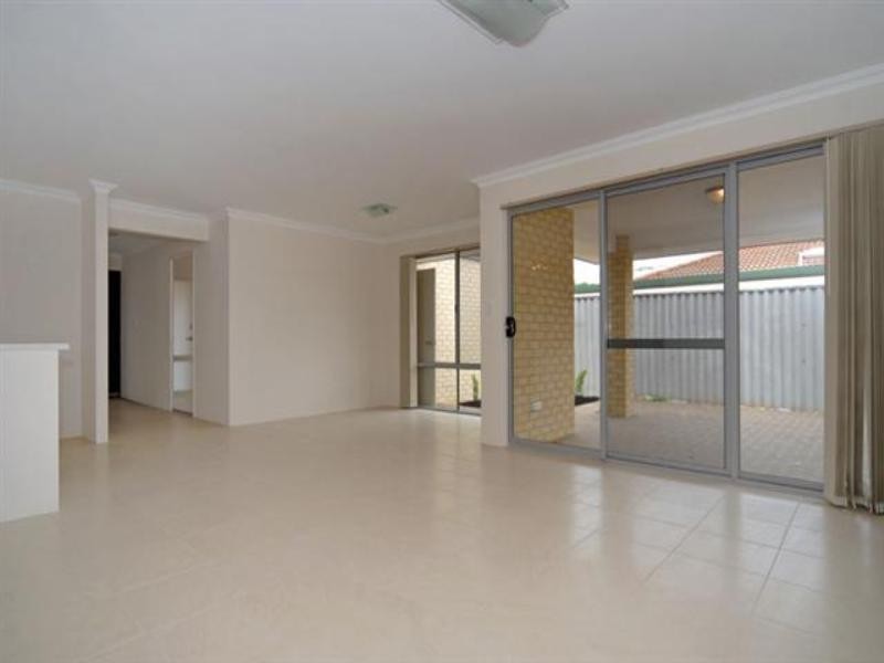 2/44 Range View Road, High Wycombe WA 6057
