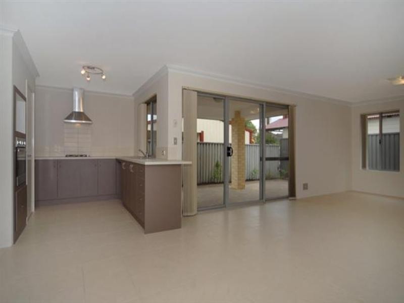 3/44 Range View Road, High Wycombe WA 6057