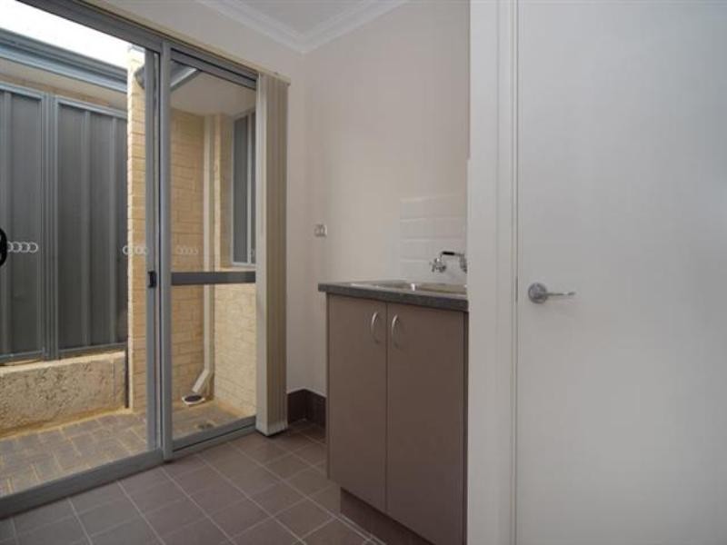 4/44 Range View Road, High Wycombe WA 6057