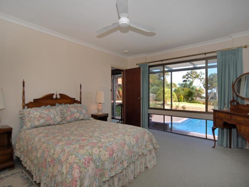 17 High Peak Place, Lesmurdie WA 6076