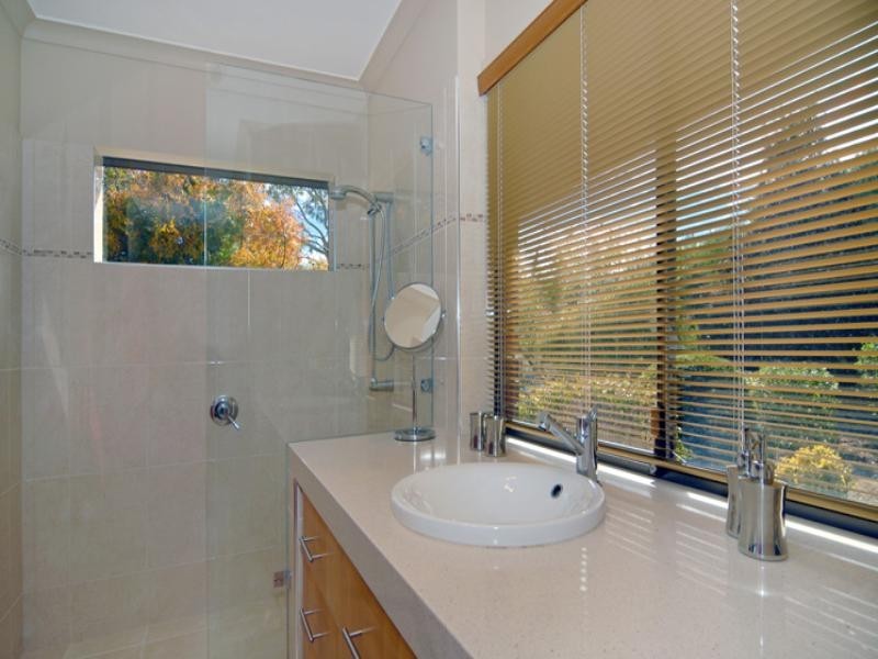 17 High Peak Place, Lesmurdie WA 6076