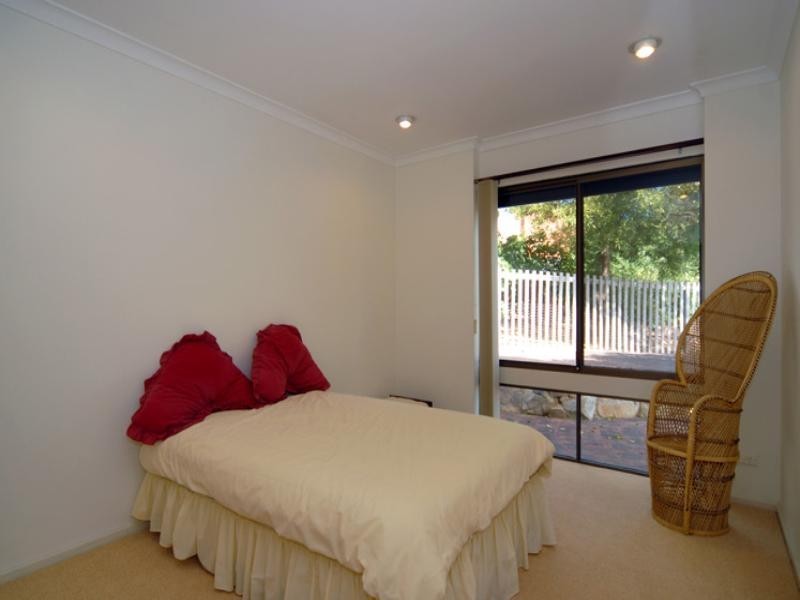 17 High Peak Place, Lesmurdie WA 6076