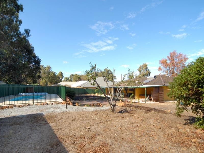 29 Halleendale Road, Walliston WA 6076
