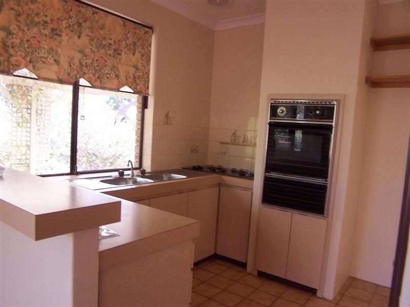 109 Glyde Road, Lesmurdie WA 6076