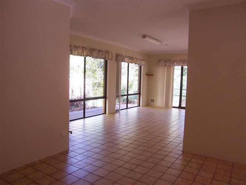 109 Glyde Road, Lesmurdie WA 6076