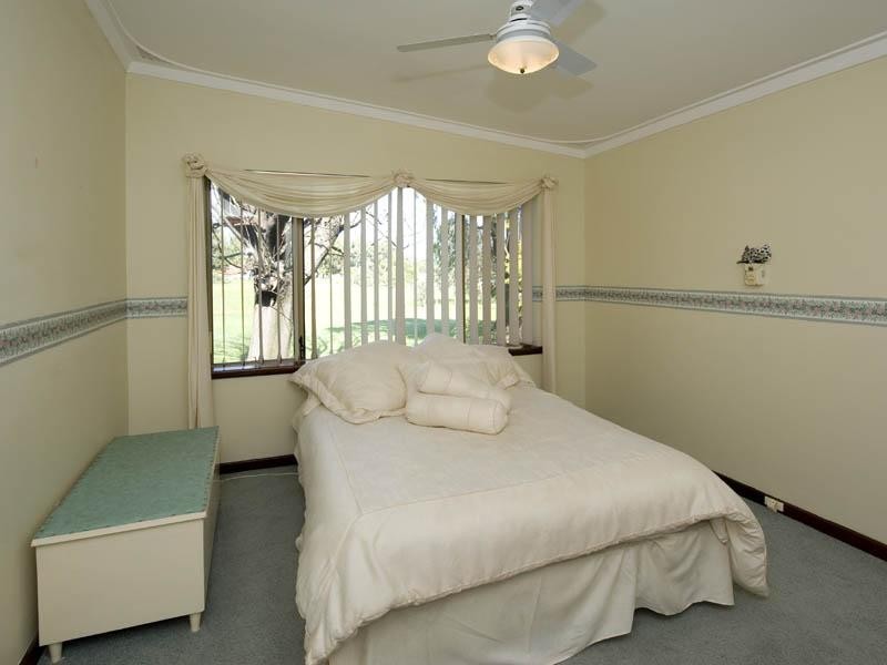 86 Victoria Road, Wattle Grove WA 6107