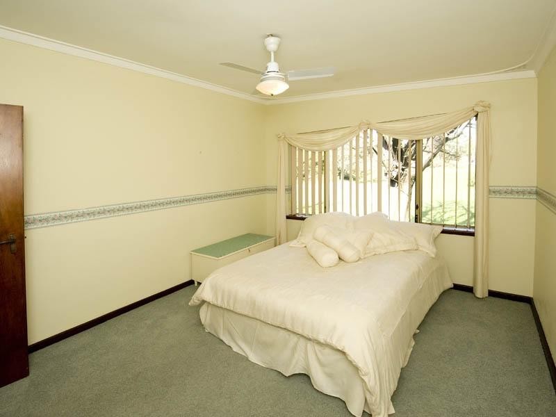 86 Victoria Road, Wattle Grove WA 6107