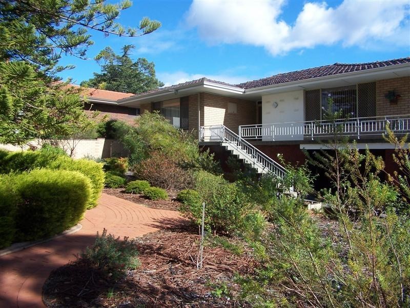 19 Kalamunda Road, Kalamunda WA 6076