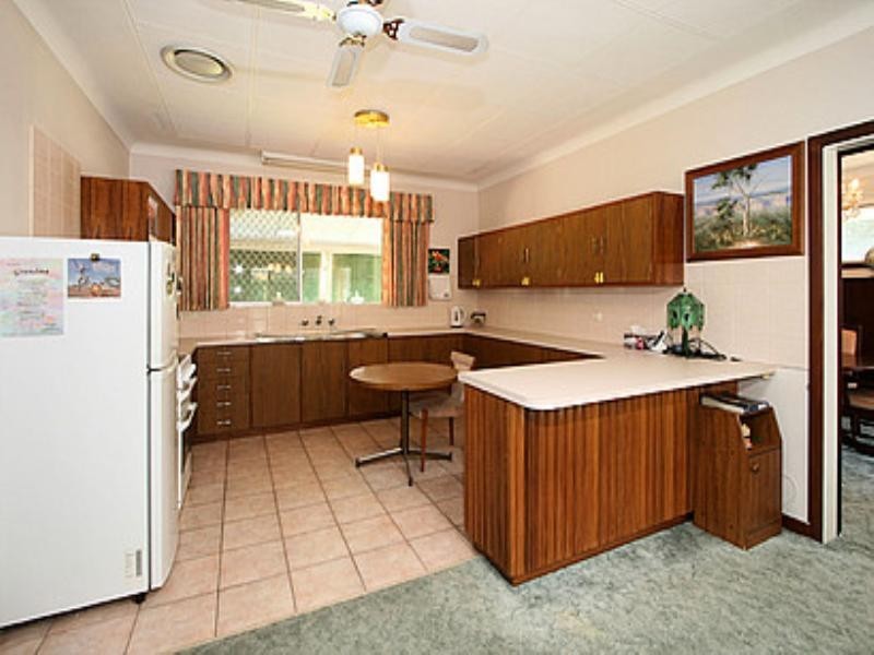 19 Kalamunda Road, Kalamunda WA 6076