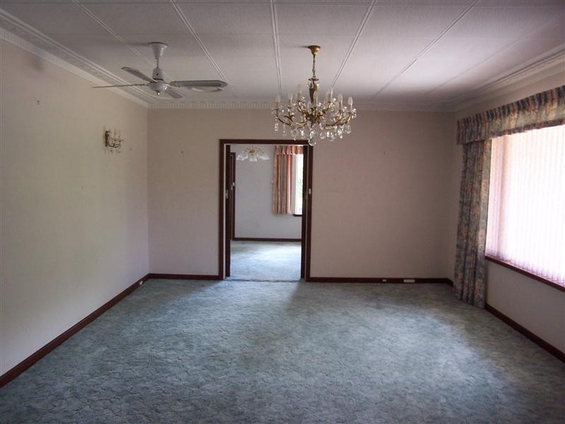 19 Kalamunda Road, Kalamunda WA 6076